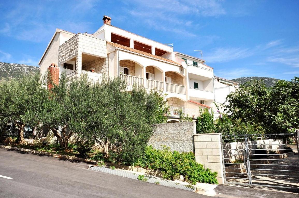 Anka Bol West Side Apartments Luaran gambar
